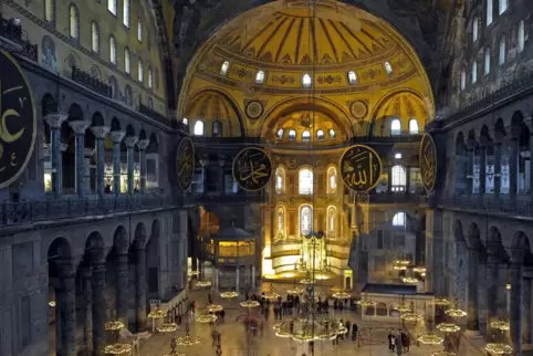 Jedes Jahr Ziel von mehreren Millionen Menschen: die Hagia Sophia in Istanbul. 