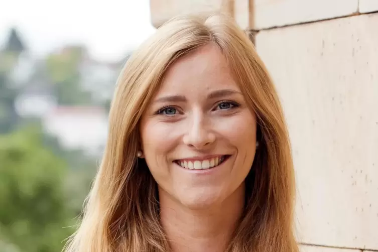 Kandidatin für die Wahl zur Deutschen Weinkönigin 2023: Sarah Schneider, Rheinhessen 