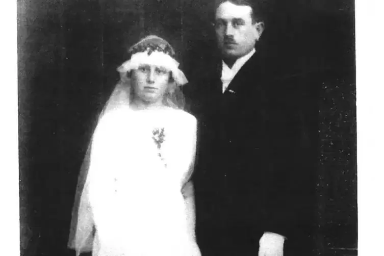 Emma und Julius Salmon am Tag ihrer Heirat am 16. M&auml;rz 1921 in Mutterstadt. 