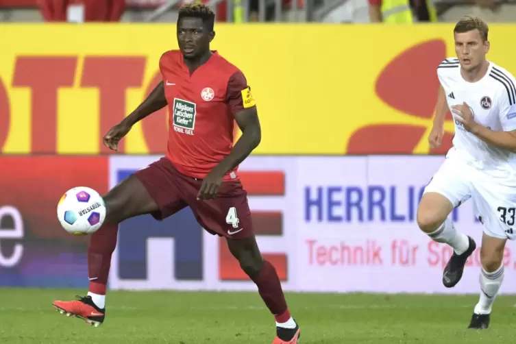 Bisher kaum für den FCK am Ball: Afeez Aremu, hie rim Heimspiel gegen den 1. FC Nürnberg