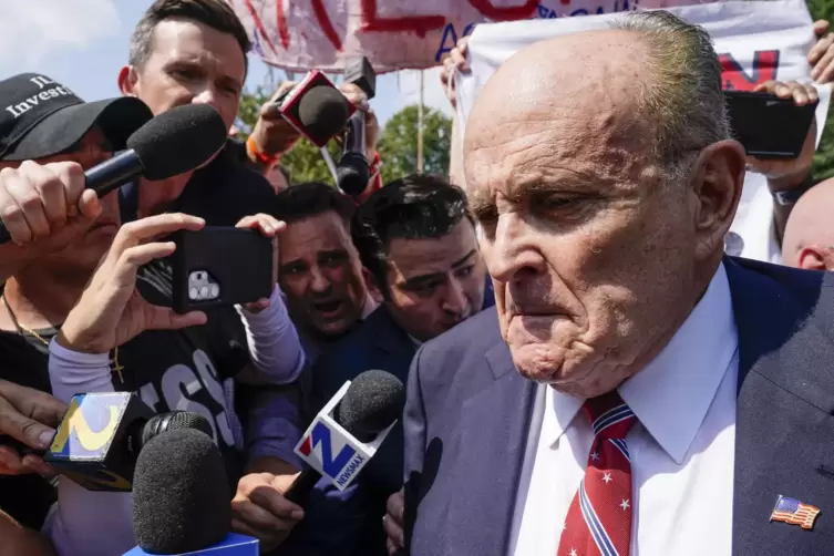 Sein Niedergang begann, als er sich nach dem Wahlsieg von Donald Trump ganz an den Rechtspopulisten band: Rudy Giuliani. 