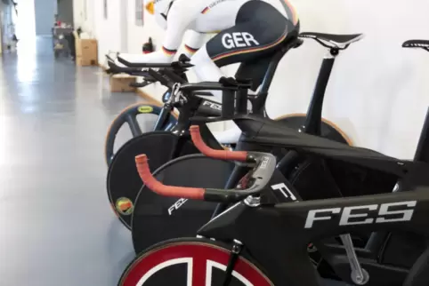 Im FES-Institut in Berlin werden Sportgeräte für die deutschen Athleten entwickelt, zum Beispiel Rennräder. 