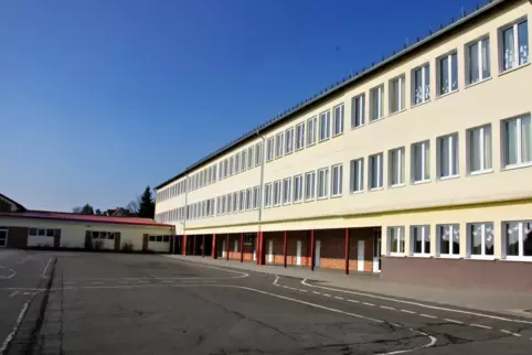 Die Grundschule Schönenberg-Kübelberg wartet schon lange auf die Umgestaltung ihres Schulhofs. 