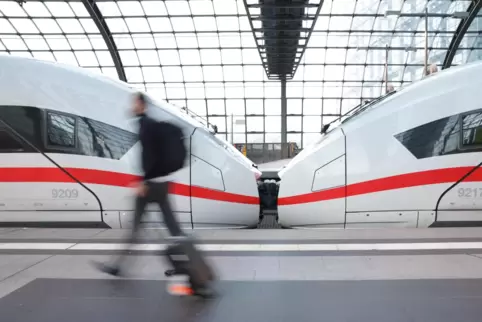 Das TG-Team fährt am Freitag mit dem ICE nach Halle. 