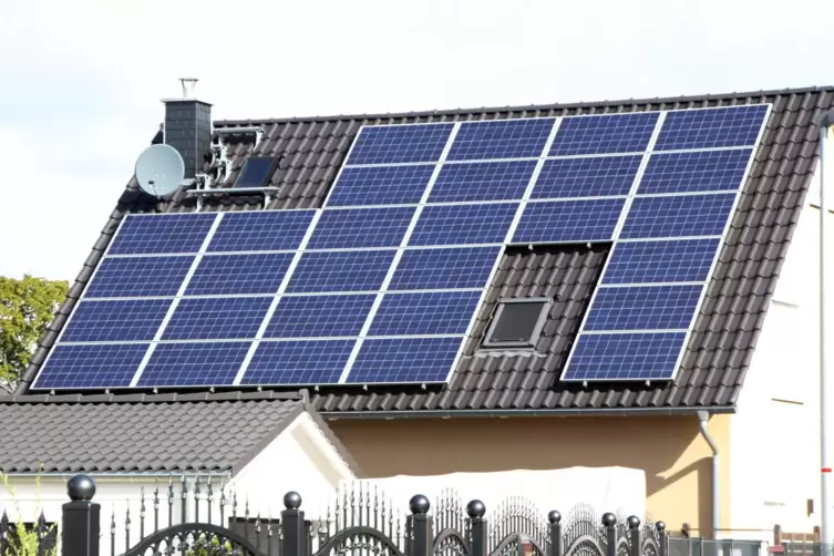 Eine Nachfrage-Spitze nach Solaranlagen habe es zu Beginn des Jahres gegeben, berichtet der Vorsitzende des Landesverbands Solar