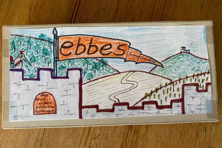 Einer der Ebbes-Prototypen mit Zeichnungen von Hand. 