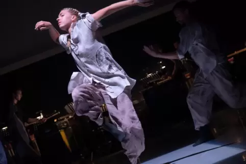 Ein Körper in Bewegung kann Gefühle sichtbar machen: Emma Kate Tilson aus dem Mannheimer Tanzensemble.