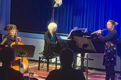 Trio Animado im Blauen Haus (von links): Barbara Marsch, Irene Brewi-Grote und Katrin Heller. 