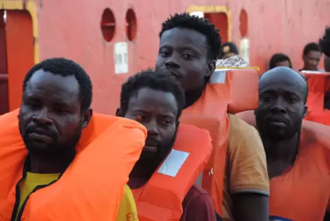 Gerettet: Deutschland unterstützt Seenotretter, um dem Sterben im Mittelmeer ein Ende zu setzen.