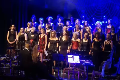 Der Thallichtenberger Chor präsentierte sein Programm „Scary & Fairy“ 2022 in Kusel.