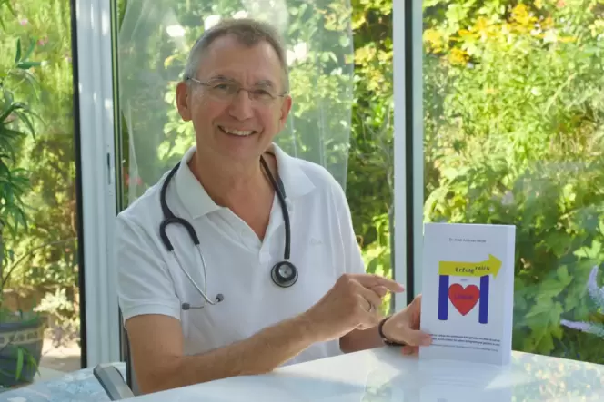 Andreas Hecke ist seit 1991 als niedergelassener Arzt in Maikammer tätig. Mit seinem neuesten Buch verfolgt er das Ziel, den Men