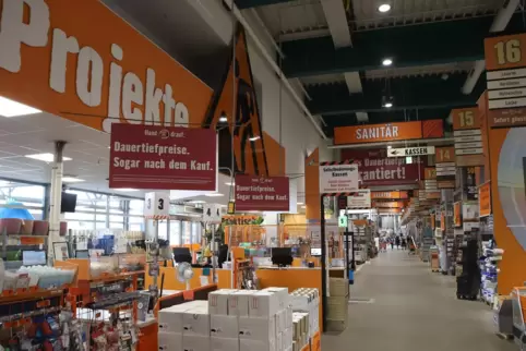 172 Bau- und Gartenmärkte betreibt Hornbach in neun europäischen Ländern – hier der allererste Markt. Er steht in Bornheim. 