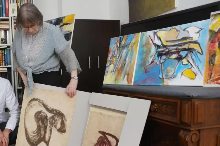 Ingeborg Nicklas, Jahrgang 1937, hat 2022 das letzte Mal bei den &bdquo;Offenenen Ateliers&ldquo; mitgemacht. Jetzt sind sieben Portr&auml;ts von