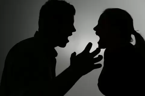 Wenn zwei sich streiten, kommt unter Umständen eine Schiedsperson zum Einsatz. 