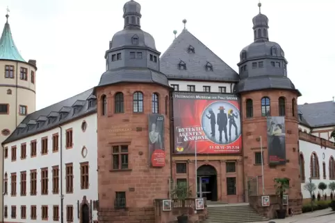Vor ehrwürdiger Kulisse: das Historische Museum der Pfalz. Der Historische Verein – und damit die Bezirksgruppe – zählt zu den F