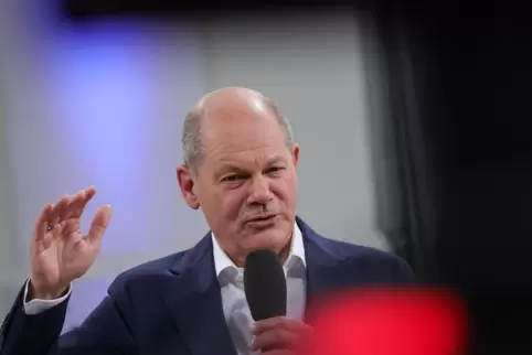 Kanzler Olaf Scholz (SPD) zeigte sich am Montag bei einem Bürgergespräch in Hamburg erneut zuversichtlich, dass bald weitere Mig