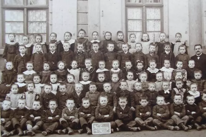 Klassenfoto Neuburg 1910.