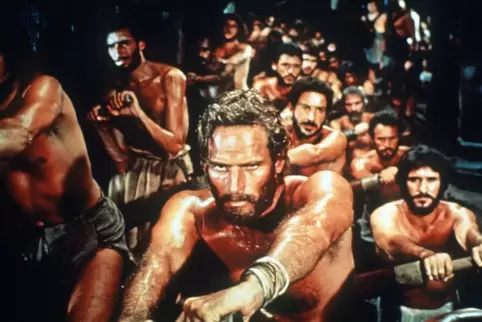Ikonische Rolle: Charlton Heston als Galeerensträfling Judah Ben Hur in einer Szene aus dem Film „Ben Hur“ von William Wyler. 