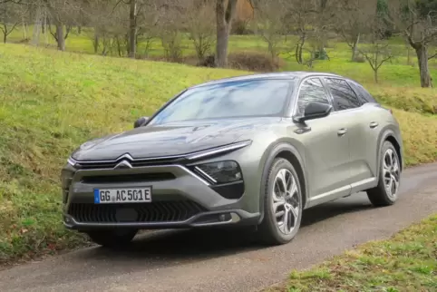 Citroën will an große Zeiten anknüpfen: hier der C5 X. 