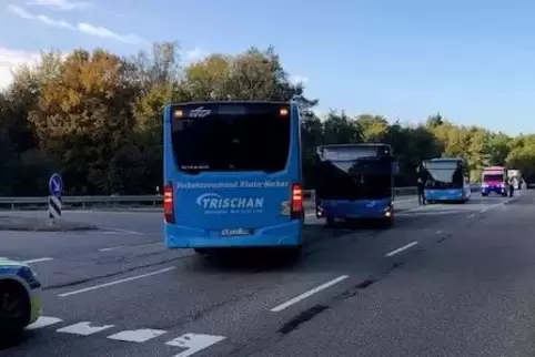 Bei dem Unfall wurden zwei Kinder leicht verletzt. 