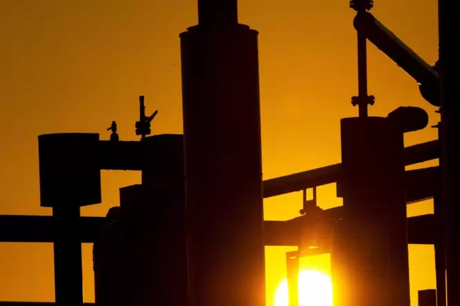 Knapp 4,8 Milliarden Kubikmeter Erdgas hat Deutschland 2022 selbst gefördert und damit etwa fünf Prozent seines Bedarfs gedeckt. Knapp 4,8 Milliarden Kubikmeter Erdgas hat Deutschland 2022 selbst gefördert und damit etwa fünf Prozent seines Bedarfs gedeckt.