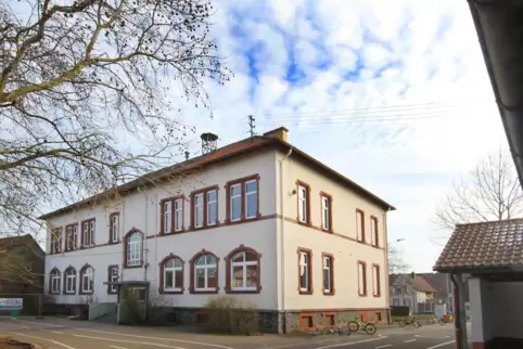 Für die Jakob-Heinrich-Lützel-Schule in Iggelheim wird eine Nahwärmeversorgung geprüft. . 