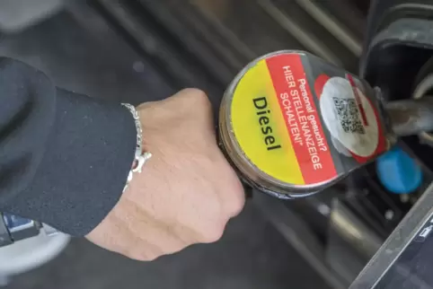 Was tut die Gemeinde, wenn im Katastrophenfall die Tankstellen nicht funktionieren? Sie legt vorher einen Treibstoffvorrat an un