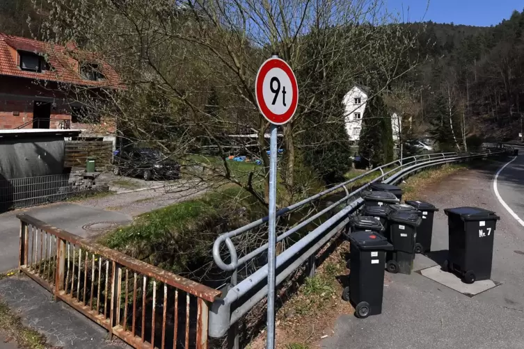 Die Sicherheit der Brücke Am Ehrenfelsen in Elmstein ist nicht mehr gewährleistet. 