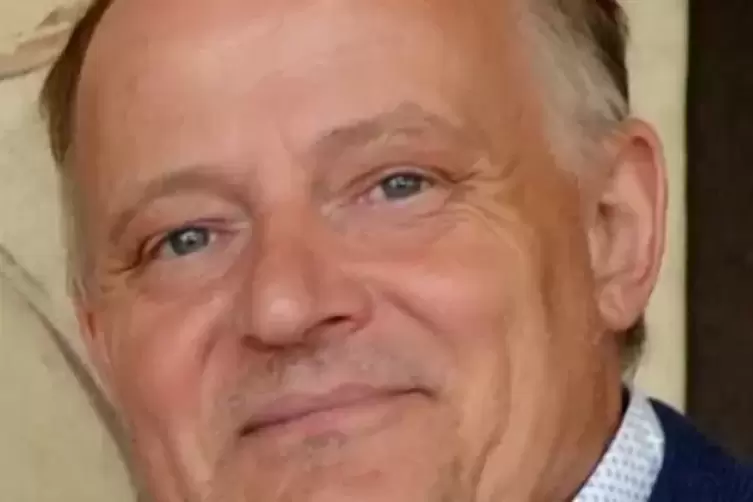 Markus Pfeffer sorgt daf&uuml;r, dass im Krisenfall der Verwaltungsstab arbeiten kann.