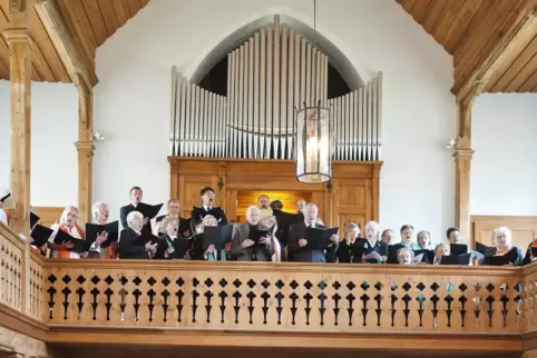 2013 war die restaurierte Orgel in der Protestantischen Kirche in Kaiserslautern-Erlenbach eingeweiht worden.