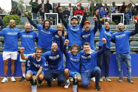 Das Meisterteam des BASF TC: Ohne Verlustpunkt holte sich die Mannschaft den Titel. 