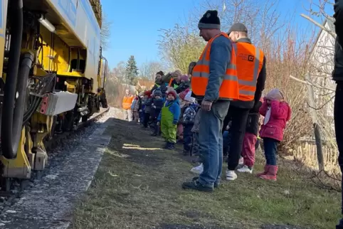 Auf der Zellertalbahn wurde in den vergangenen Jahren schon einiges in die Gleiserneuerung investiert. Die Kinder der Kita Zelle