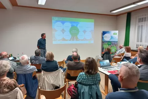 Auftakt der Dialogreihe in zehn Stadtteilen war Ende September in Rheingönheim. 