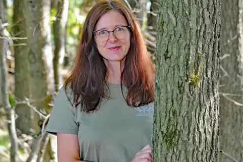 Ihr Dienstort ist der Wald. Diana Jung-Westrich ist als zertifizierte Natur-Entspannungspädagogin tätig. 