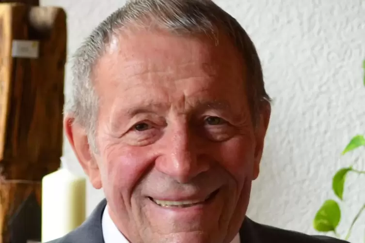 G&uuml;nter Sattler. 