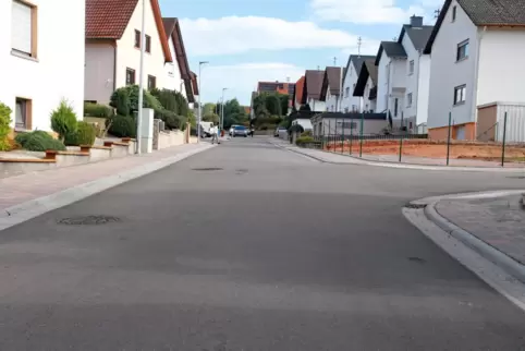 Nach zehnmonatiger Bauzeit ist die Obere Haardtstraße in Eppenbrunn fertig.