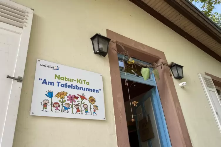 Naturnahes Konzept: Eingang zur Natur-Kita.