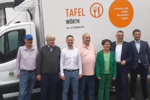 Ein neues Kühl-Fahrzeug wurde der Tafel am Samstag übergeben.