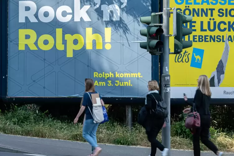 Kritik übt der Bund im Schwarzbuch 2023/24 auch an der 2019 vorgestellten ÖPNV-Dachmarke „Rolph“.