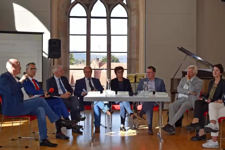 Runder Tisch: Es gibt Verbesserungsbedarf im Pamina-Raum. 