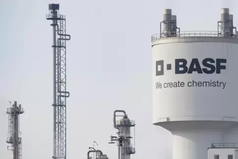 Nach Angaben der BASF hat sich am Samstagabend ein Arbeitsunfall ereignet. 