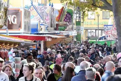 Massen unterwegs: In Kaiserslautern war am vorletzten Sonntag im Oktober jede Menge los. Das Wetter lockte ins Freie und zum Mes