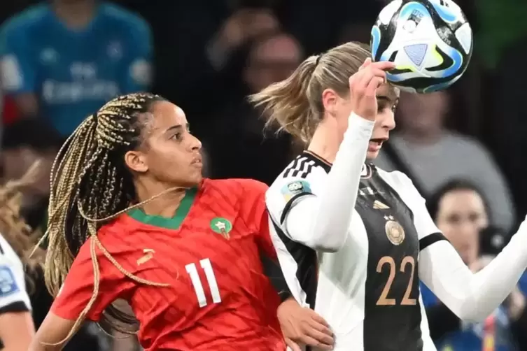 Für die Pfälzerin Jule Brand (rechts, hier im Spiel gegen Marokko) und die deutschen Frauen-Nationalmannschaft lief es bei der W