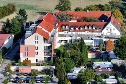 Liegt zwischen Speyer und Otterstadt: das Binshof-Hotel. 