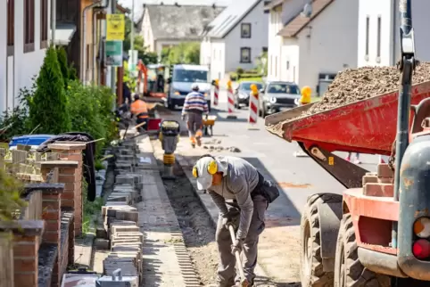 Die Firma UGG baut in mehreren Dörfern im Zweibrücker Land Glasfasernetze auf. Das Foto entstand in Käshofen. 