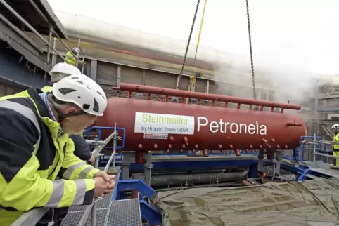 Neun Meter lang und fast 15 Tonnen schwer: Dampftrommel „Petronela“.