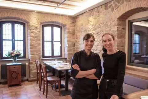 Ein kulinarisches Gastspiel hatten Christine (links) und Franziska Baumann bereits im Sommer 2021 im Weingut Porzelt. Nun begrüß