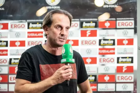 Sprach nach der Niederlage in Bildern: Waldhof-Coach Rüdiger Rehm.
