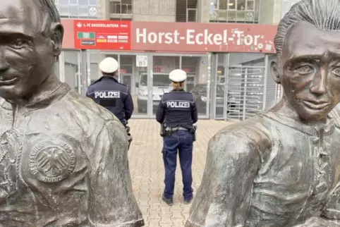 Die Polizei spricht in ihrer Bilanz zum Spiel des 1. FCK gegen den HSV von einem „überwiegend friedlichen“ Abend.