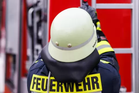 Da keine Ausbreitungsgefahr des Feuers bestand, konnte die Feuerwehr ihren Einsatz nach 50 Minuten beenden. 